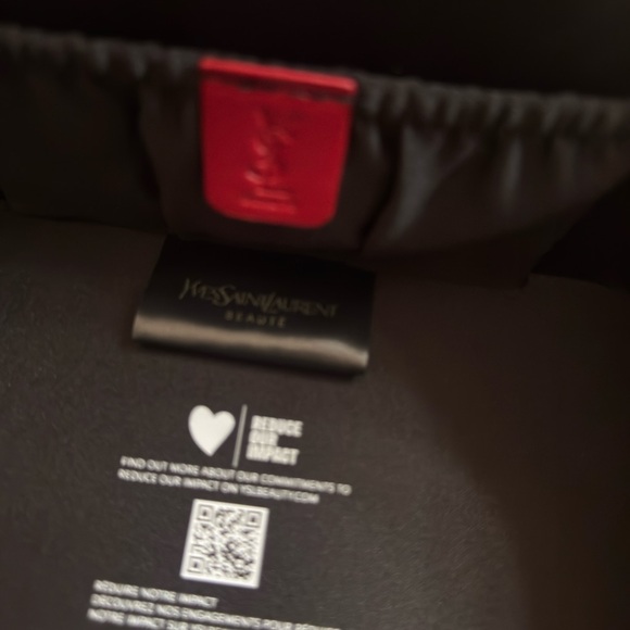 Yves Saint Laurent Quilted Red Leather Cosmetic Case with Gold Hardware - Picture 7 of 9